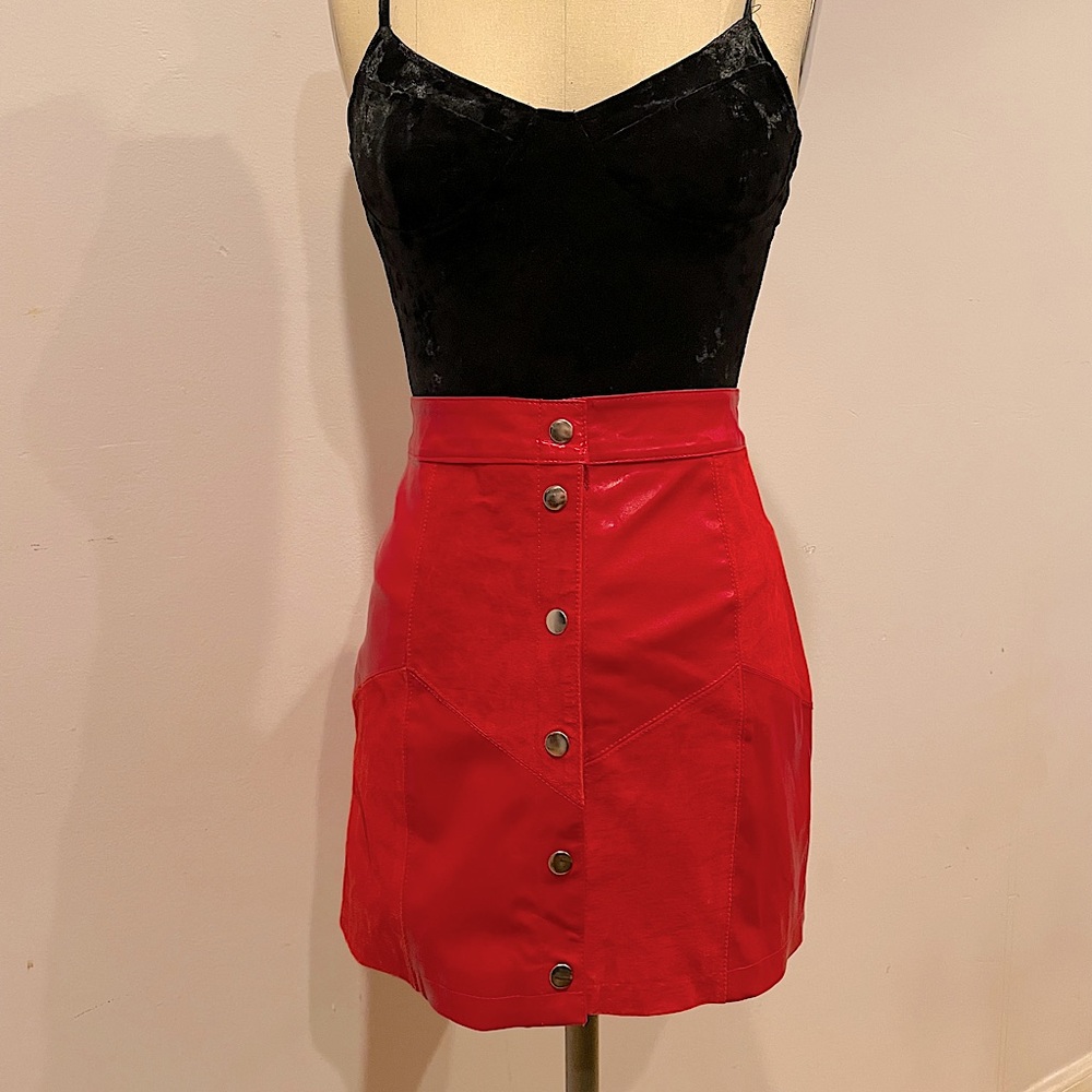 Forever 21 red skirt